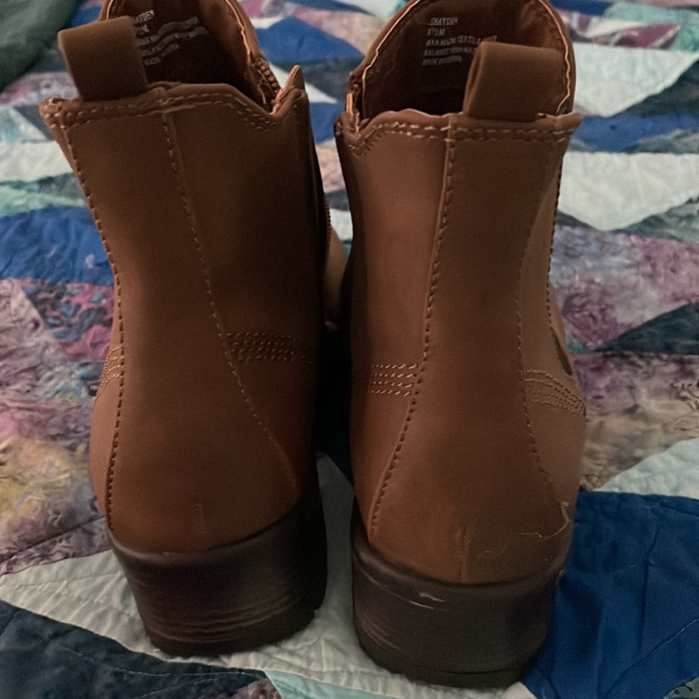Nearly new! Tan ankle zip boots; Best for size 8 - Picture 5 of 6